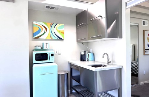 San Rafael Apartment | Luxury Suite w/Views – Spacious, Quiet, Prime Location