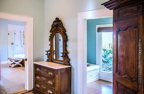 Jackson Park House | Luxury Suite with Blissful Comforts