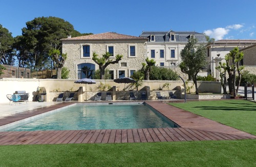 Vendres Bed & Breakfast | Luxury Suite with Spa - La Nébuleuse