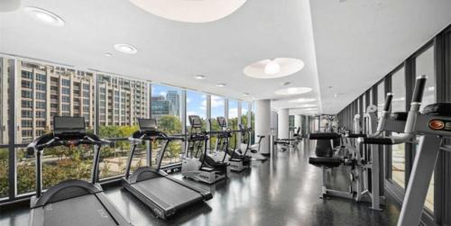 Fort York Apartment | Luxury Suites Steps to CN Tower - Lock in 4 Weeks Enjoy Half OFF