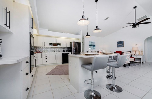 Port Charlotte Villa | Luxury sun-drenched and private waterfront pool villa