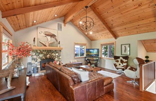 Kingswood Estates House | Luxury Tahoe Chalet Minutes to Dining
