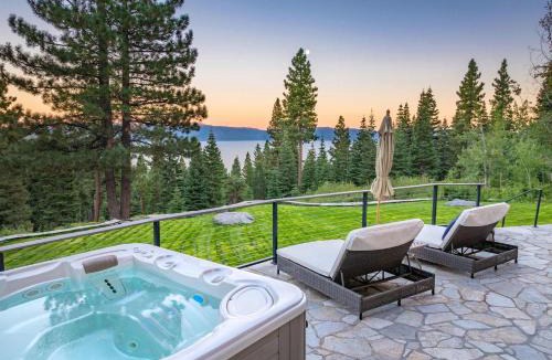 Kingswood Estates House | Luxury Tahoe Vacation Rental with HotTub & Lake Views