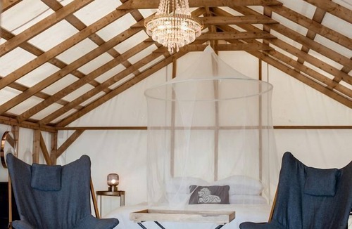 Strong House | Luxury Tent Rental for Unique Romantic Getaway in Sundridge, Ontario