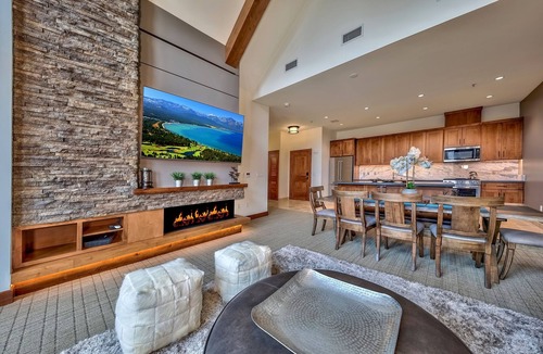Lakeside Park Condo | Luxury Three Bedroom Residence steps from Heavenly Village