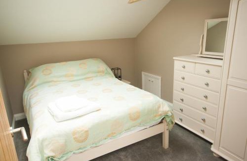 Romsey House | Luxury three bedroom property with hot tub