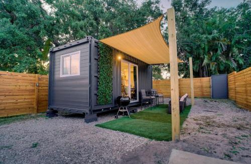 Vero Beach Apartment | Luxury Tiny Container Home 2mi to Beach Private