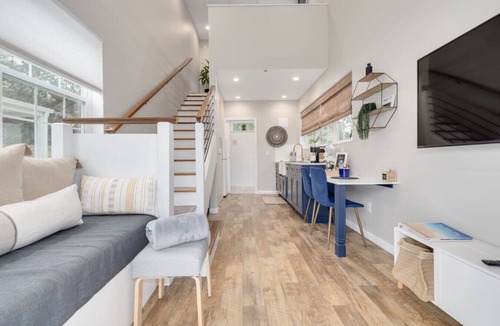 Downtown Dunedin House | Luxury Tiny Home 1 Bed - 1 Bath Unit B `Sandy`