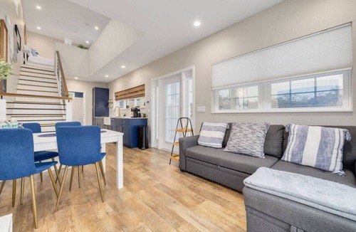 Downtown Dunedin House | Luxury Tiny Home 2 Bed 1 Bath Unit A `Sunny`