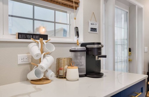 Downtown Dunedin House | Luxury Tiny Home 2 Bed 1 Bath Unit A `Sunny`