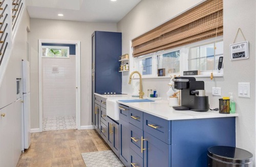 Downtown Dunedin House | Luxury Tiny Home 2 Bed 1 Bath Unit A `Sunny`