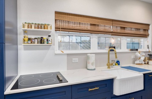 Downtown Dunedin House | Luxury Tiny Home 2 Bed 1 Bath Unit A `Sunny`