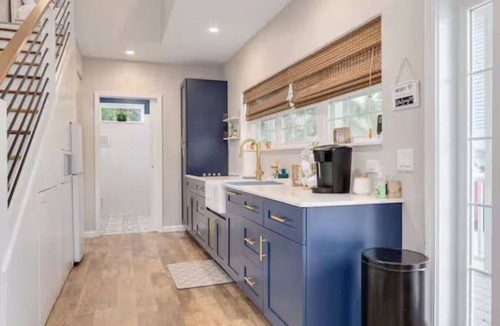 Downtown Dunedin House | Luxury Tiny Home 2 Bed 1 Bath Unit D “Skye”