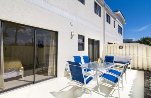 Bella Vista Apartment | Luxury Totally Renovated Jupiter Villa 2/2 1900 ft from beach