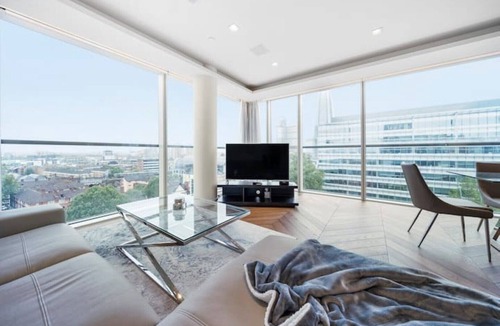 Riverside Apartment | Luxury Tower Bridge 2 Bed Apartment