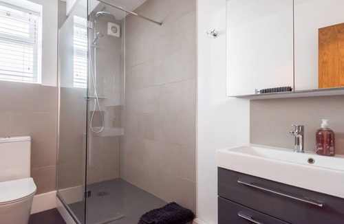 Royal Tunbridge Wells Apartment | Luxury town centre apartment with private parking