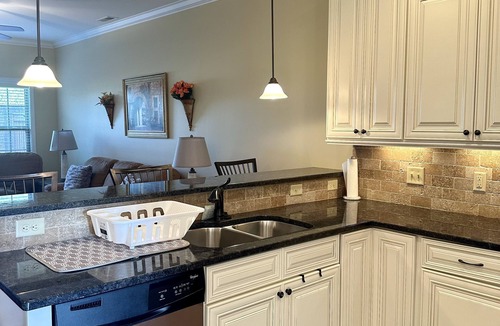 Cleveland House | Luxury Town Home Close to Everything