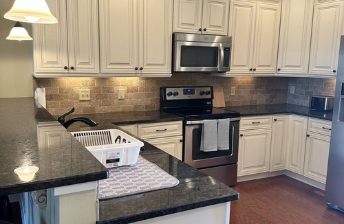 Cleveland House | Luxury Town Home Close to Everything