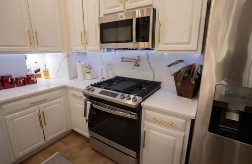 Alexandria West House | Luxury Townhome Minutes From DC