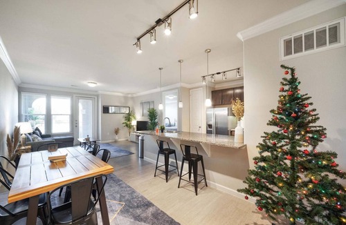 McNeil Apartment | Luxury Townhome Pool North Austin Evonify
