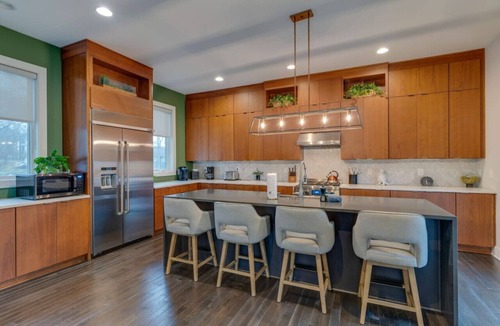Edgehill Villa | Luxury Townhome! Rooftop/Game Room! Near Broadway!