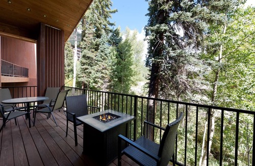 Purgatory House | Luxury Townhome - Views - Ski in/Out - End Unit - Fire Pit