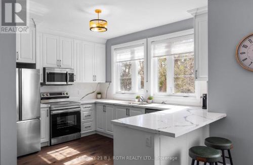 Newmarket House | Luxury Townhome with Private Elevator