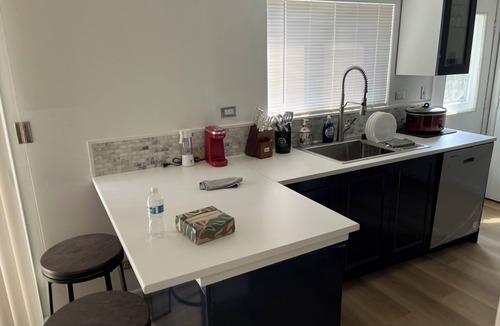 Glendale Heights House | Luxury Townhouse with AC, SmartTV, and Free Parking!