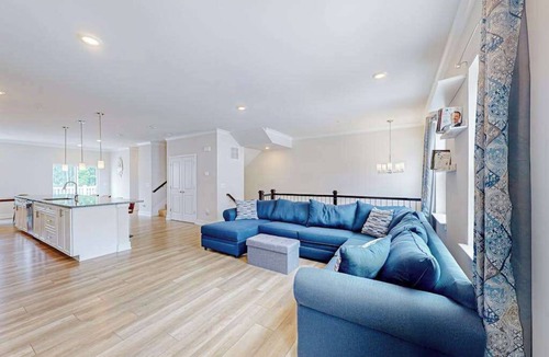 Ocean City Condo | Luxury townhouse close to beaches, restaurants & shopping