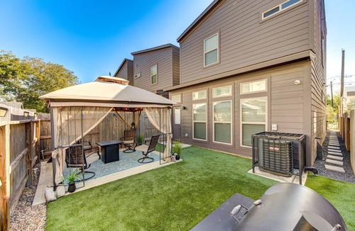 Northside House | Luxury Townhouse in Greater Fifth Ward!