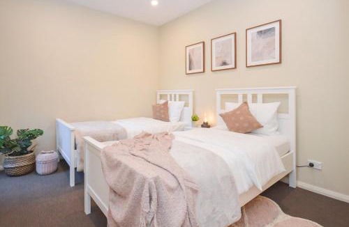 Preston House | Luxury Townhouse Stay