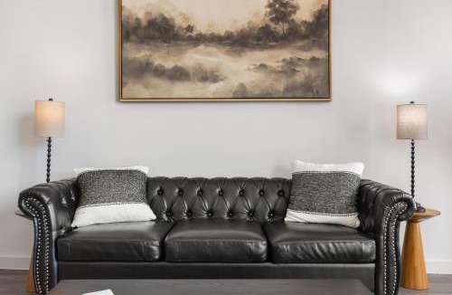 Windsor Park Apartment | Luxury Townhouse-Style Apartment