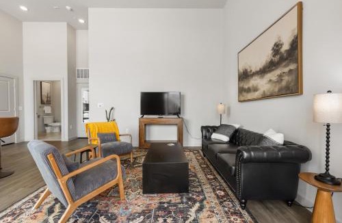 Windsor Park Apartment | Luxury Townhouse-Style Apartment