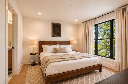 Hurwood Heights House | Luxury Townhouse With Exclusive Rooftop Hot Tub