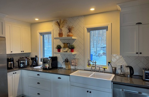 Mont-Tremblant Villa | Luxury Tremblant Chalet Hot Tub Fireplace Firepit BBQ 7 min to Ski