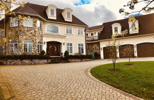 Newton House | Luxury Tuscan style villa just few miles from downtown Boston .Newton Reg #24-17