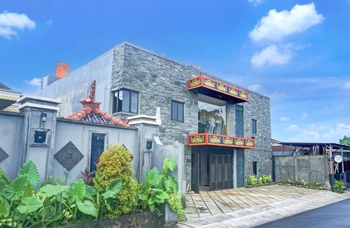 Rajabasa House | Luxury Twin Stay with Free WiFi and Parking