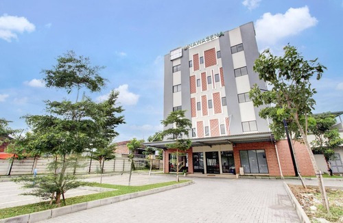 Grogol House | Luxury Twin Stay with Free WiFi and Parking