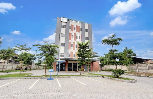 Grogol House | Luxury Twin Stay with Free WiFi and Parking