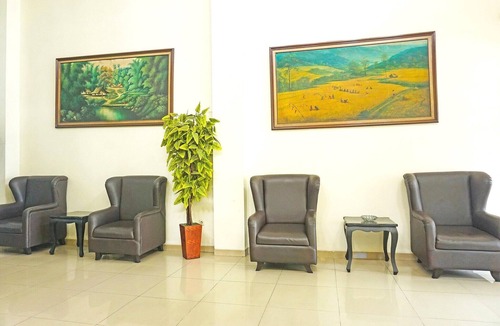 East Jakarta House | Luxury Twin Stay with Free WiFi and Parking