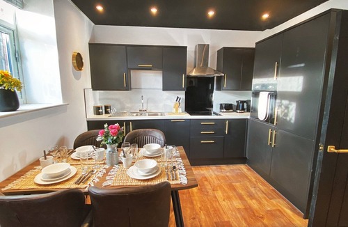 Darlington Apartment | Luxury Two Bedroom Apartment