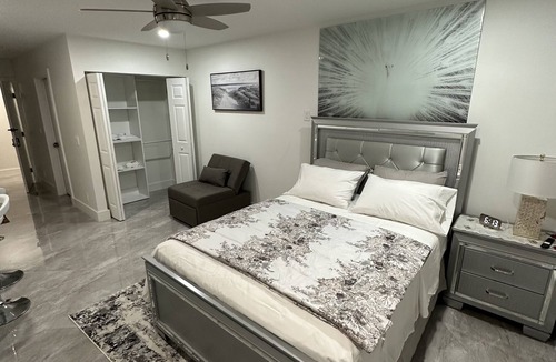 Margate Apartment | Luxury Unit A