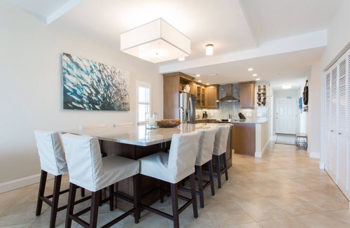 Madeira Beach Condo | Luxury Unit - Top Floor Balcony - Crimson #302