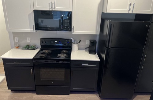 Troy Apartment | Luxury Updated Modern Stay