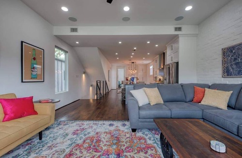 Southtown House | Luxury Urban Oasis in Lavaca with Rooftop Deck