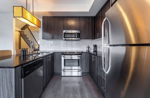 Oakville House | Luxury Urban Townhome