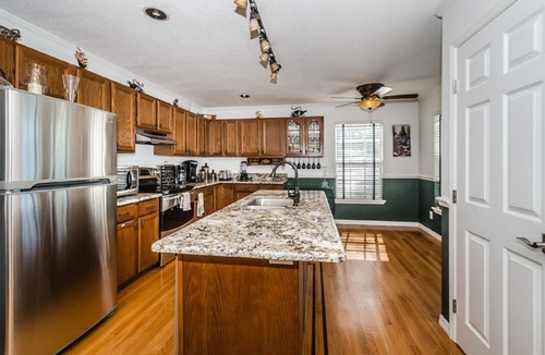 Palm Harbor House | LUXURY Vacation Home in Palm Harbor