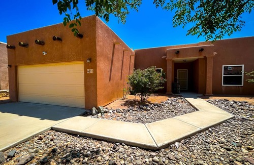 Las Cruces House | Luxury Vacation Rental