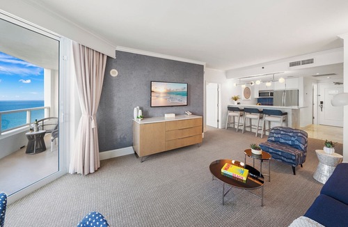 Mid Beach Condo | Luxury Vacation Rentals at Fontainebleau Miami Beach by LRMB