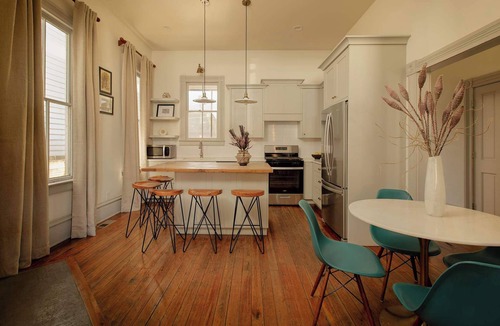 Dixon Park House | Luxury Victorian Retreat | Heated Pool
